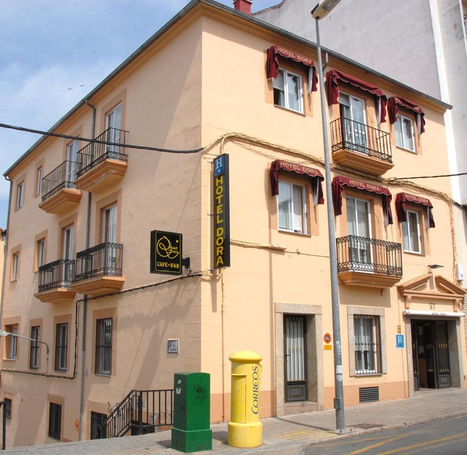 Hotel Dora Plasencia Ngoại thất bức ảnh