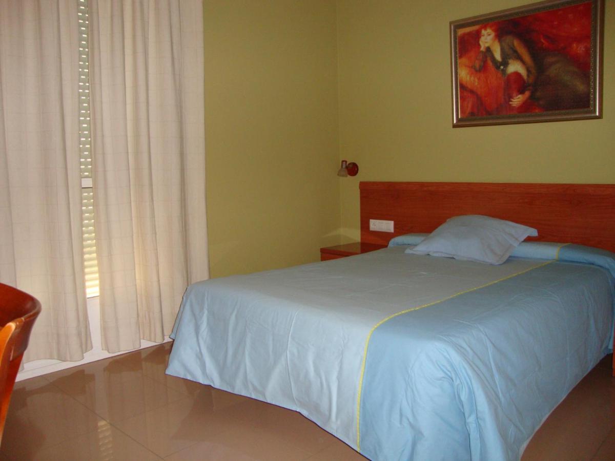 Hotel Dora Plasencia Ngoại thất bức ảnh