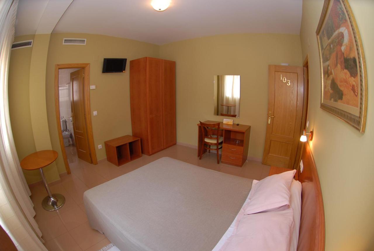Hotel Dora Plasencia Ngoại thất bức ảnh