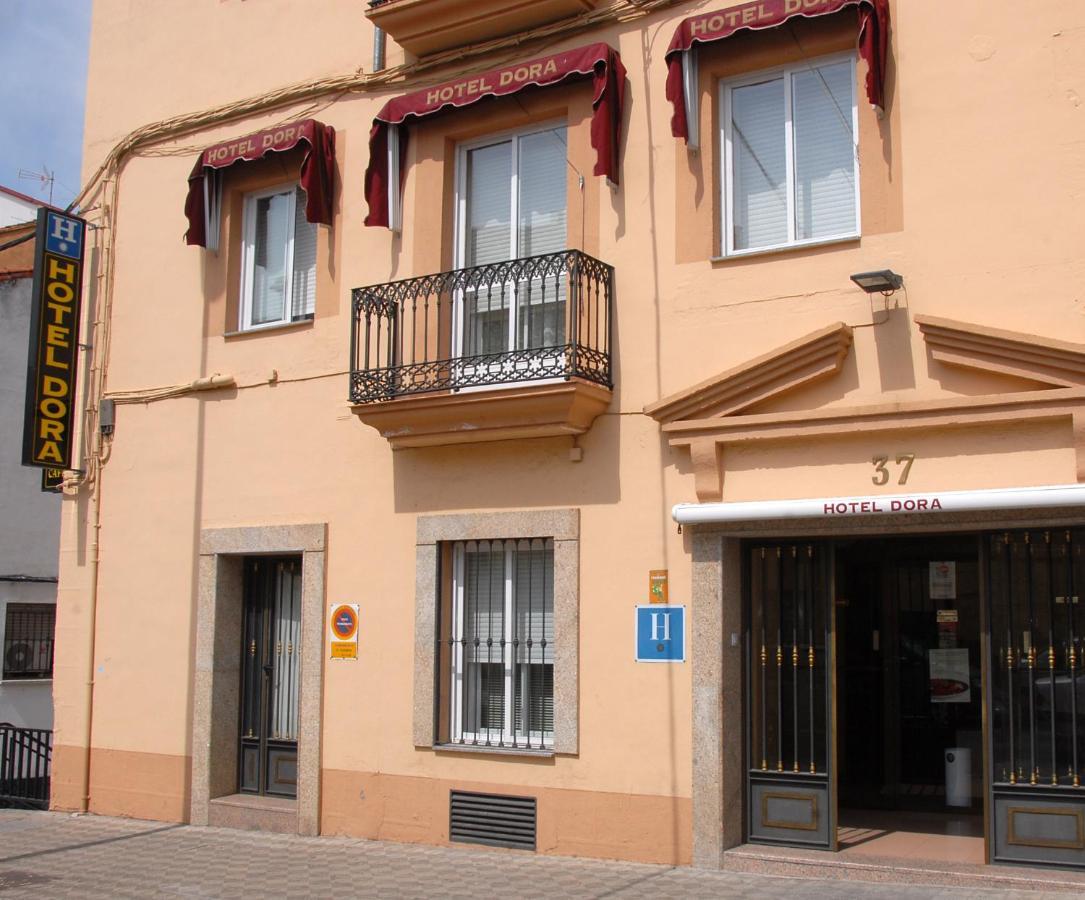 Hotel Dora Plasencia Ngoại thất bức ảnh