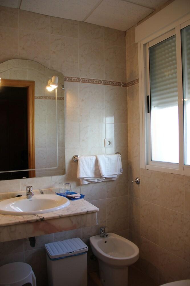 Hotel Dora Plasencia Ngoại thất bức ảnh