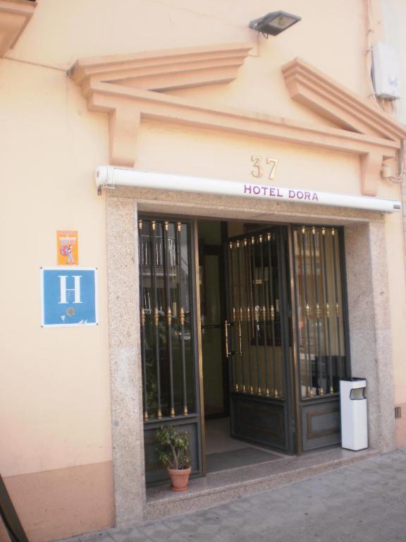 Hotel Dora Plasencia Ngoại thất bức ảnh