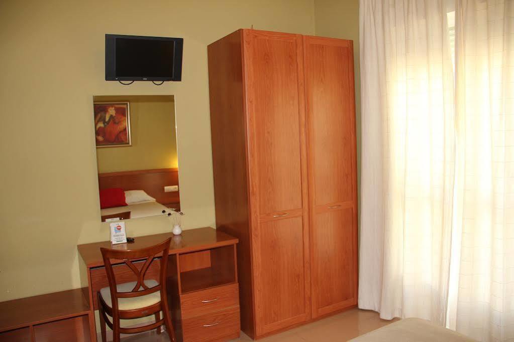 Hotel Dora Plasencia Ngoại thất bức ảnh
