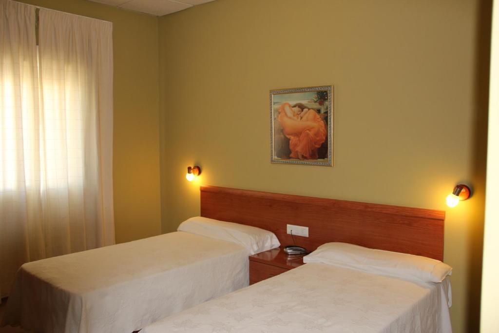 Hotel Dora Plasencia Ngoại thất bức ảnh